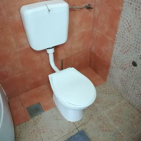شقة Rusov Pašman