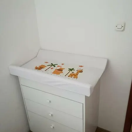 Rusov شقة Pašman