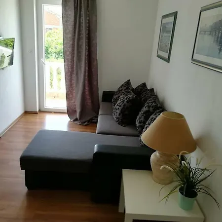 Apartment Rusov *